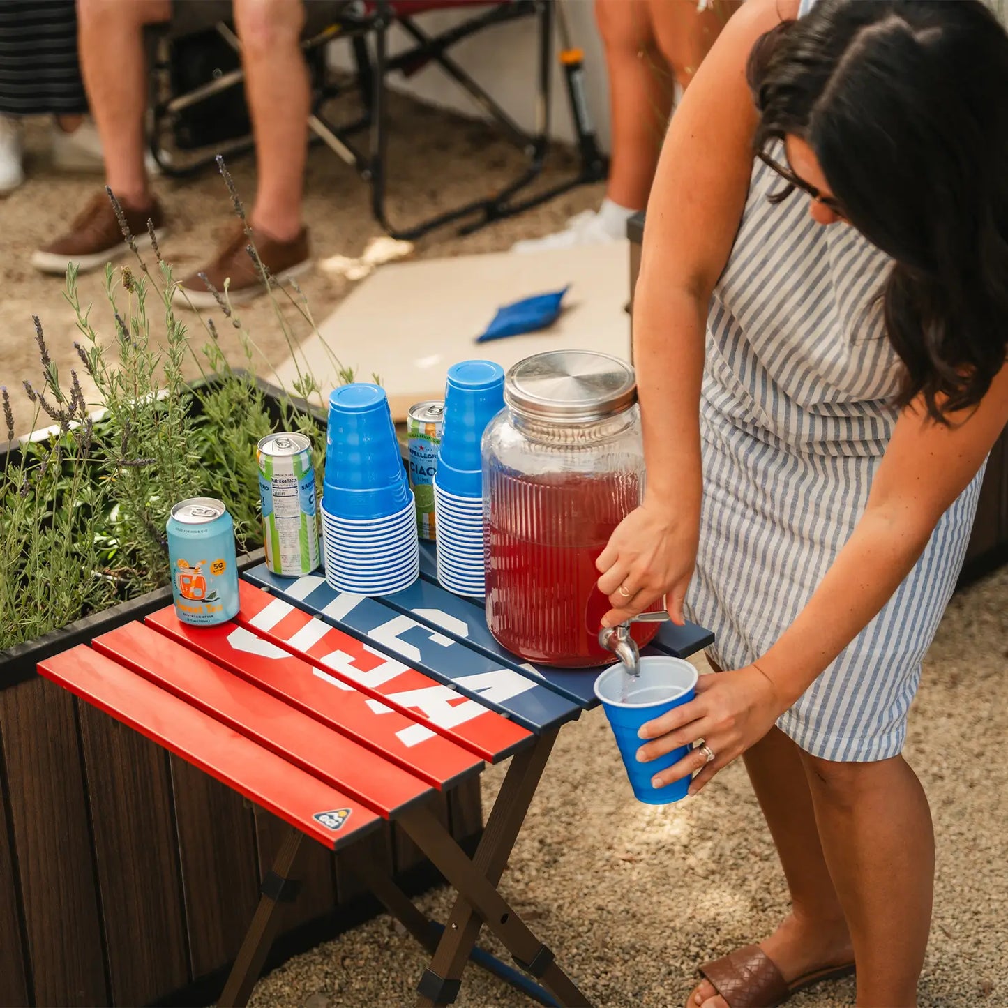 Compact Camp Table 20™ - USA Anniversary Deluxe - Travel Camp Setup