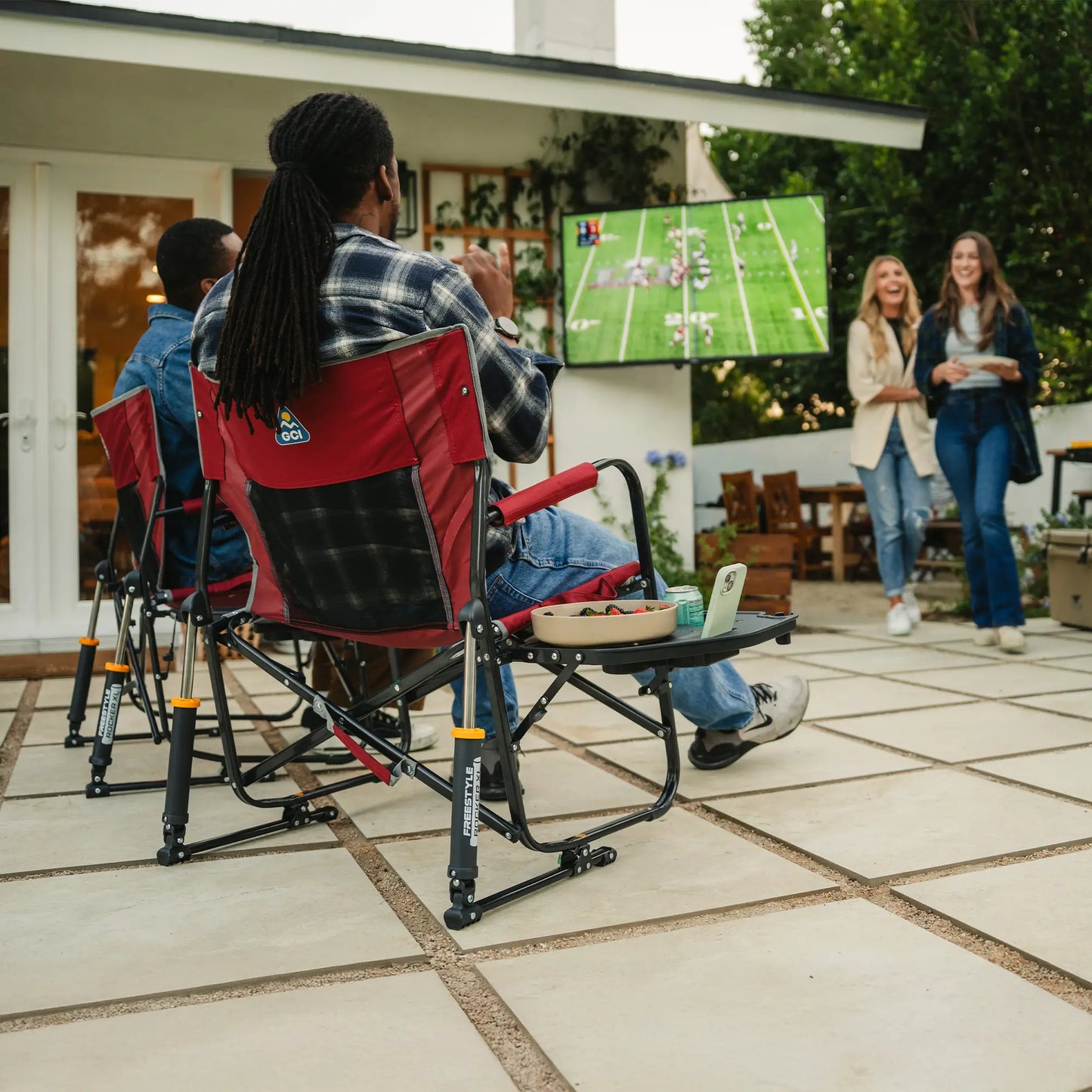 Freestyle Rocker XL™ with Side Table - Picnic Setup