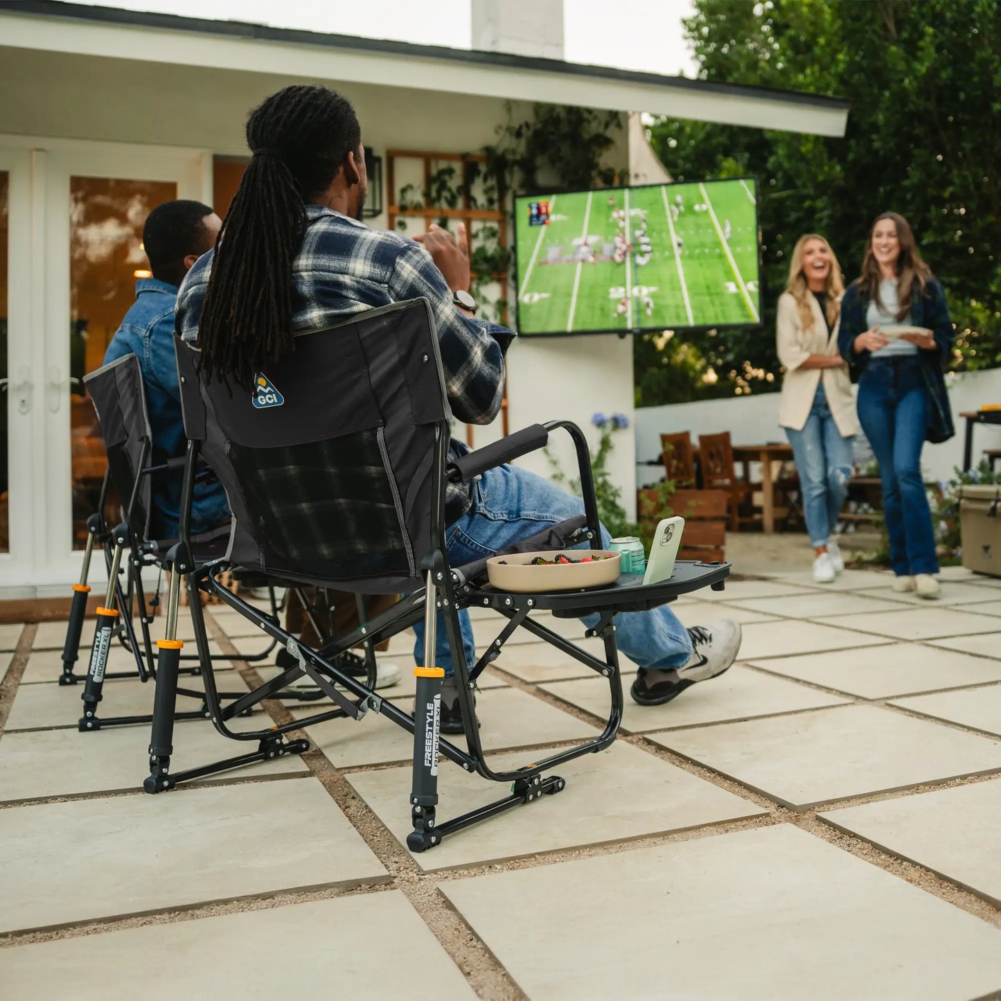 Freestyle Rocker XL™ with Side Table - Picnic Setup